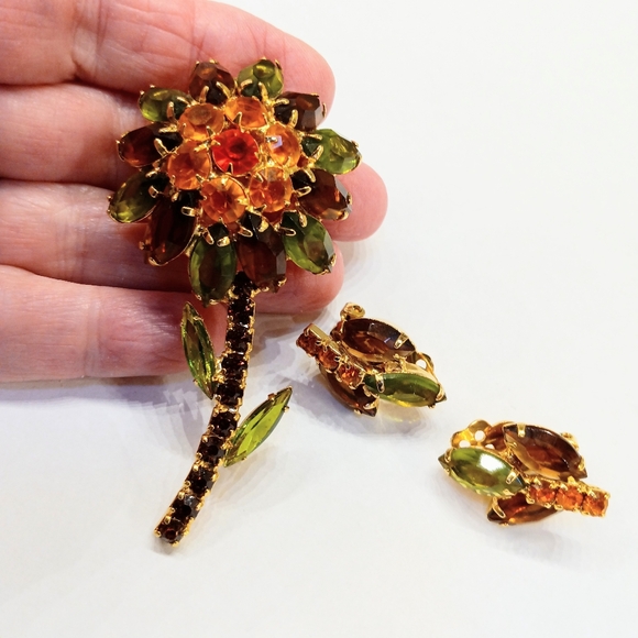Vintage Fall Colors Rhinestone Flower Brooch And Earrings Set - Picture 4 of 6